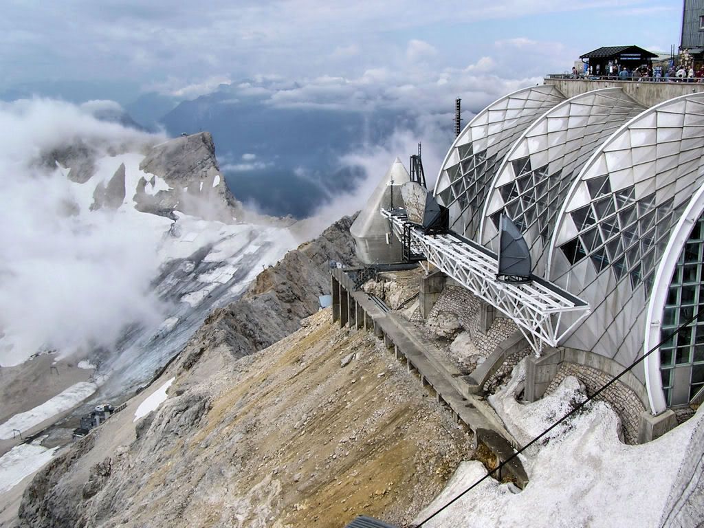 ZugspitzeGermanyAustria.jpg