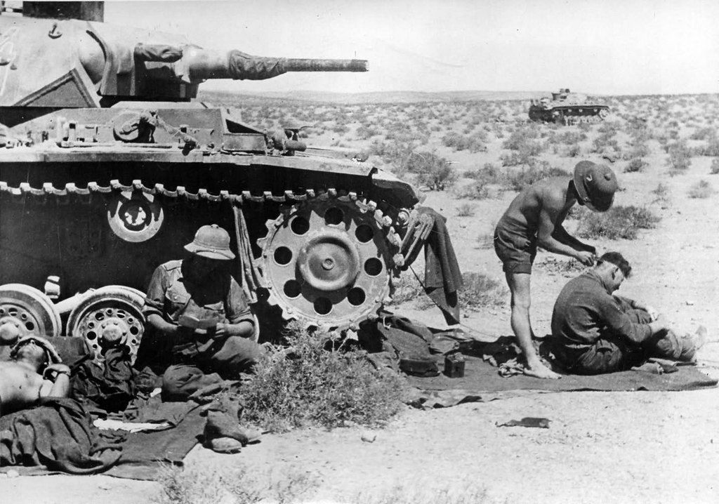 Panzer_III_Ausf_G_DAK_3_zpsry1wzst2.jpg